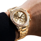 Daytona 18K Yellow Gold Gold Sundust Dial Diamond Bezel Oyster Bracelet 40 mm 126598TBR